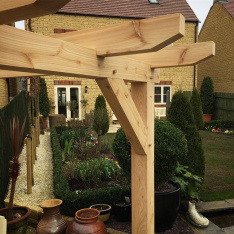 MORETON PERGOLA